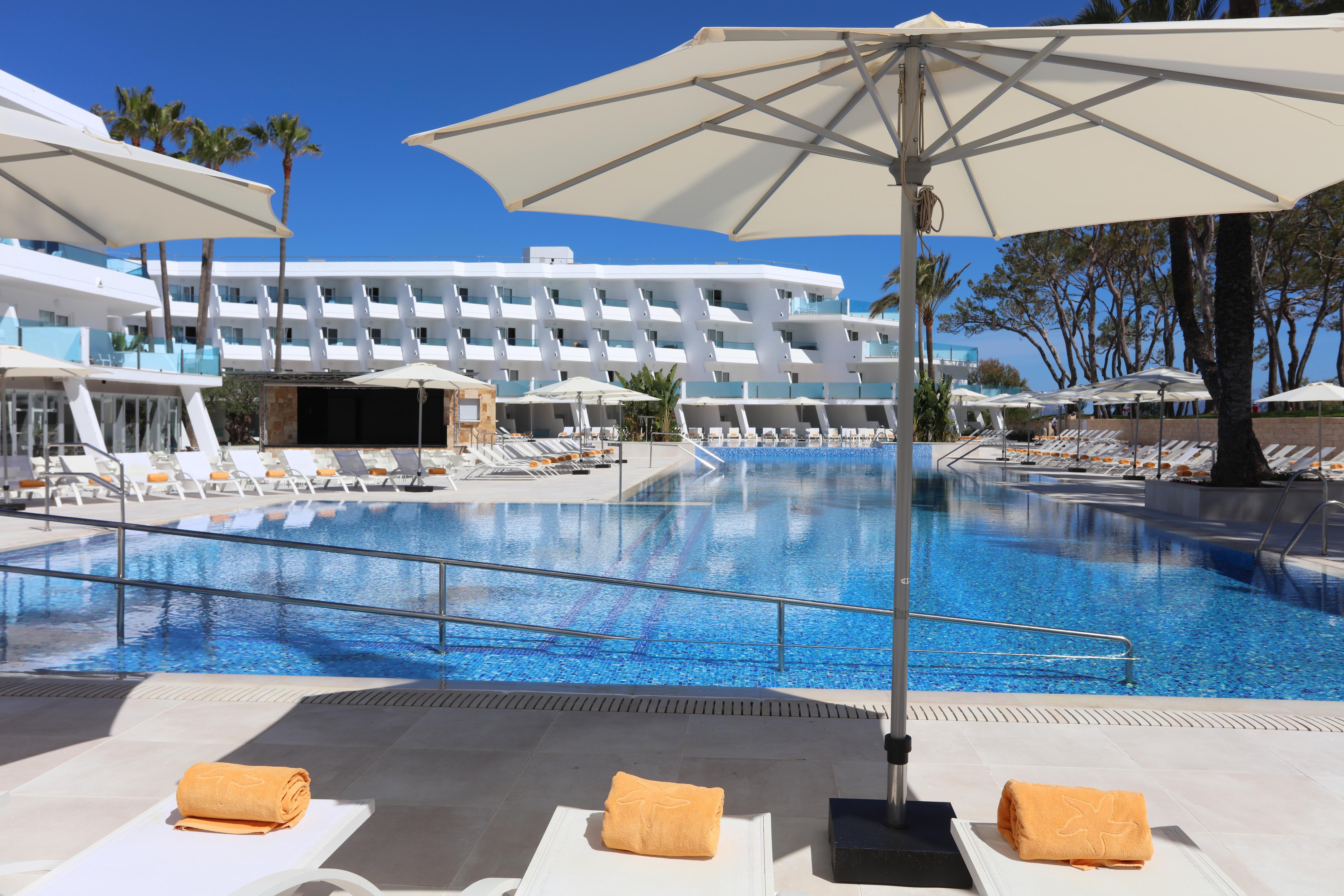 Iberostar Waves Playa De Muro Platja de Muro Εξωτερικό φωτογραφία