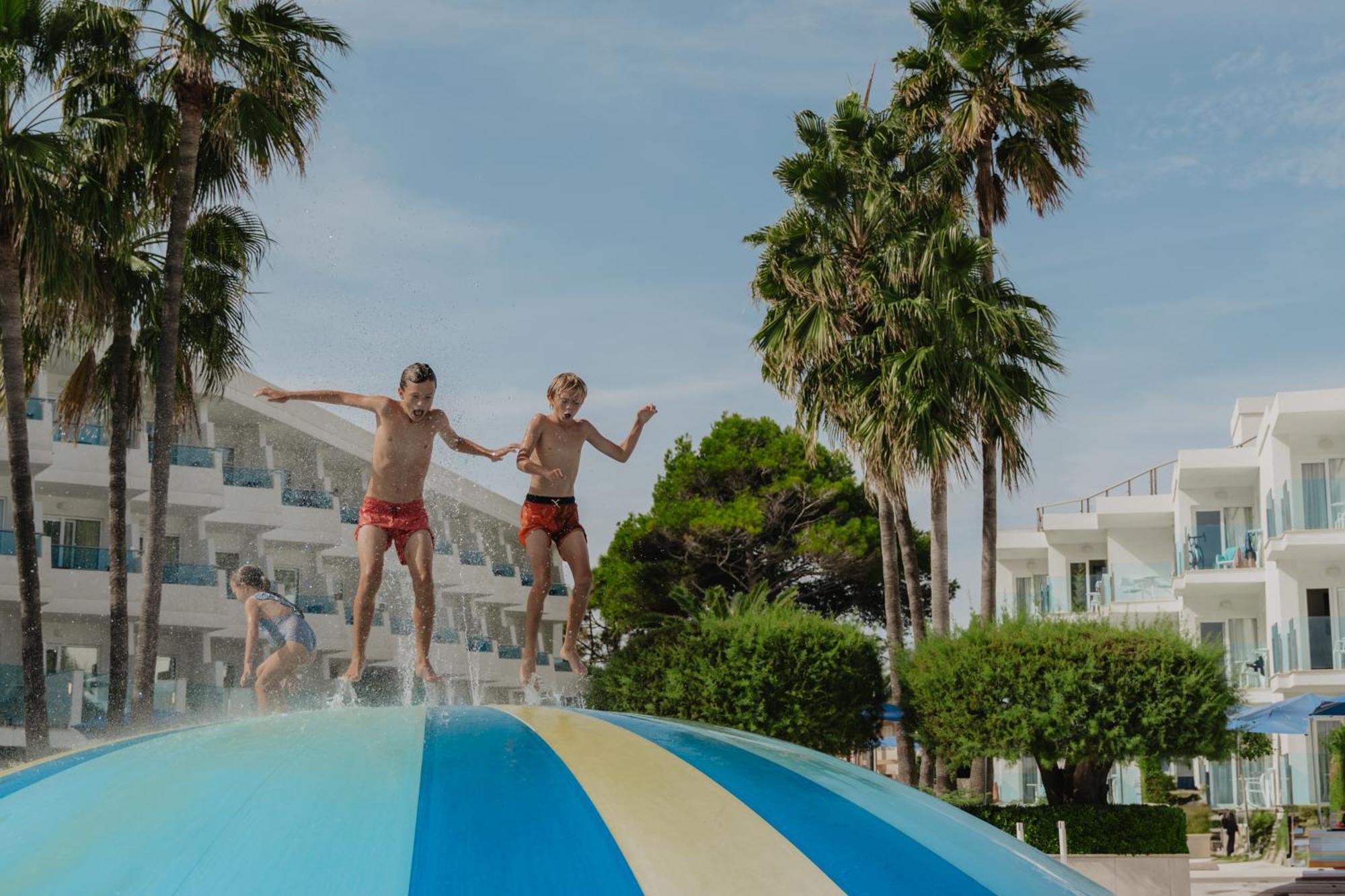 Iberostar Waves Playa De Muro Platja de Muro Εξωτερικό φωτογραφία